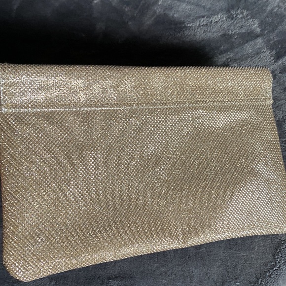 Clutch - Picture 3 of 3